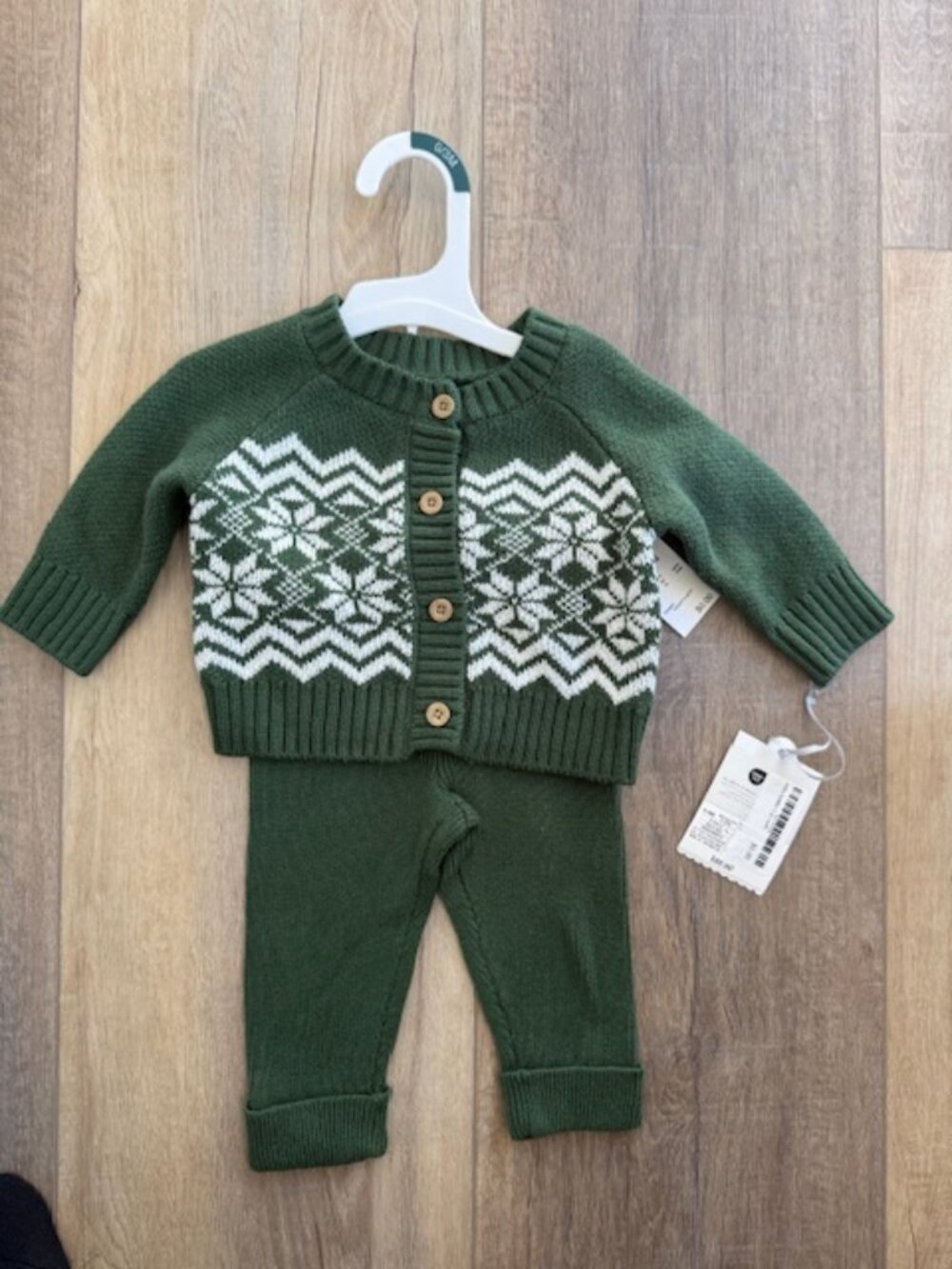NWT Cloud Island Baby green knit sweater and pants set 0-3 Mos.